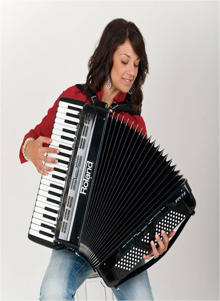 female accordion players lakshadweep