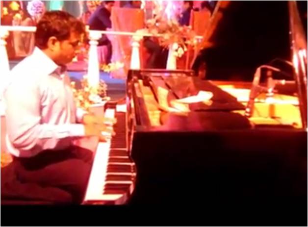 male piano player lakshadweep