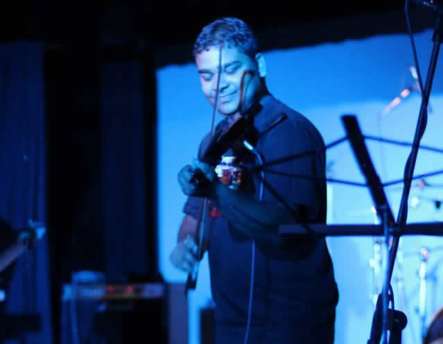 indian violin player lakshadweep
